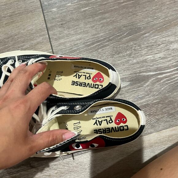 COMME des GARCONS PLAY Converse Emblem Low Top Canvas Black Sneakers - Picture 6 of 6